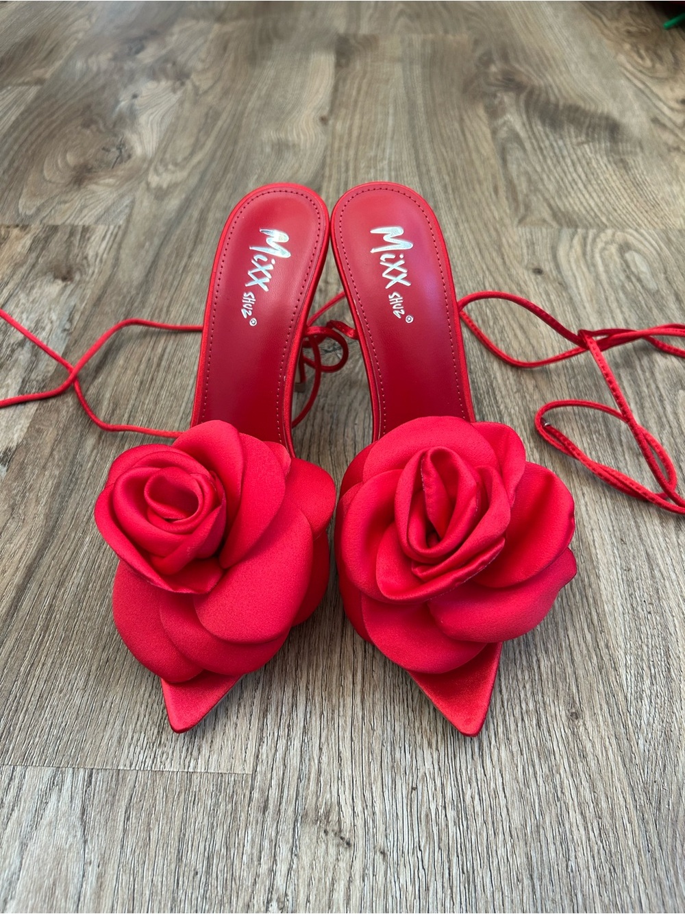 NWOT Mixx Shuz Red Rose Appliqué Pointed-Toe Lace-Up Heels